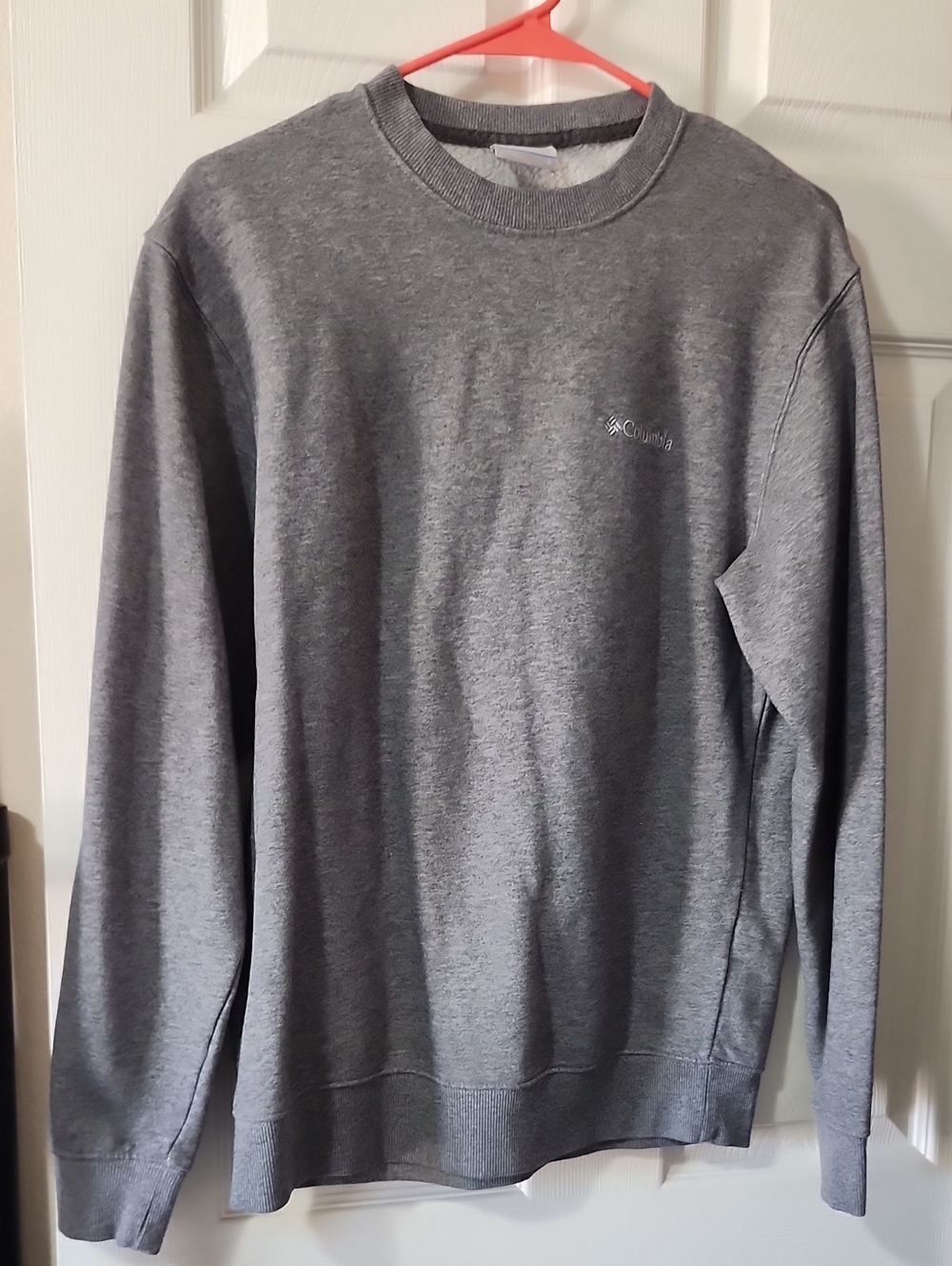 Columbia Men's Gray Crewneck Sweatshirt